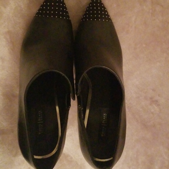 Ankle Boot - Picture 1 of 5